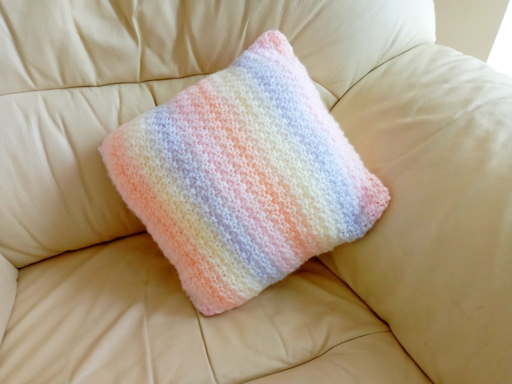 Crochet a Rainbow Cushion