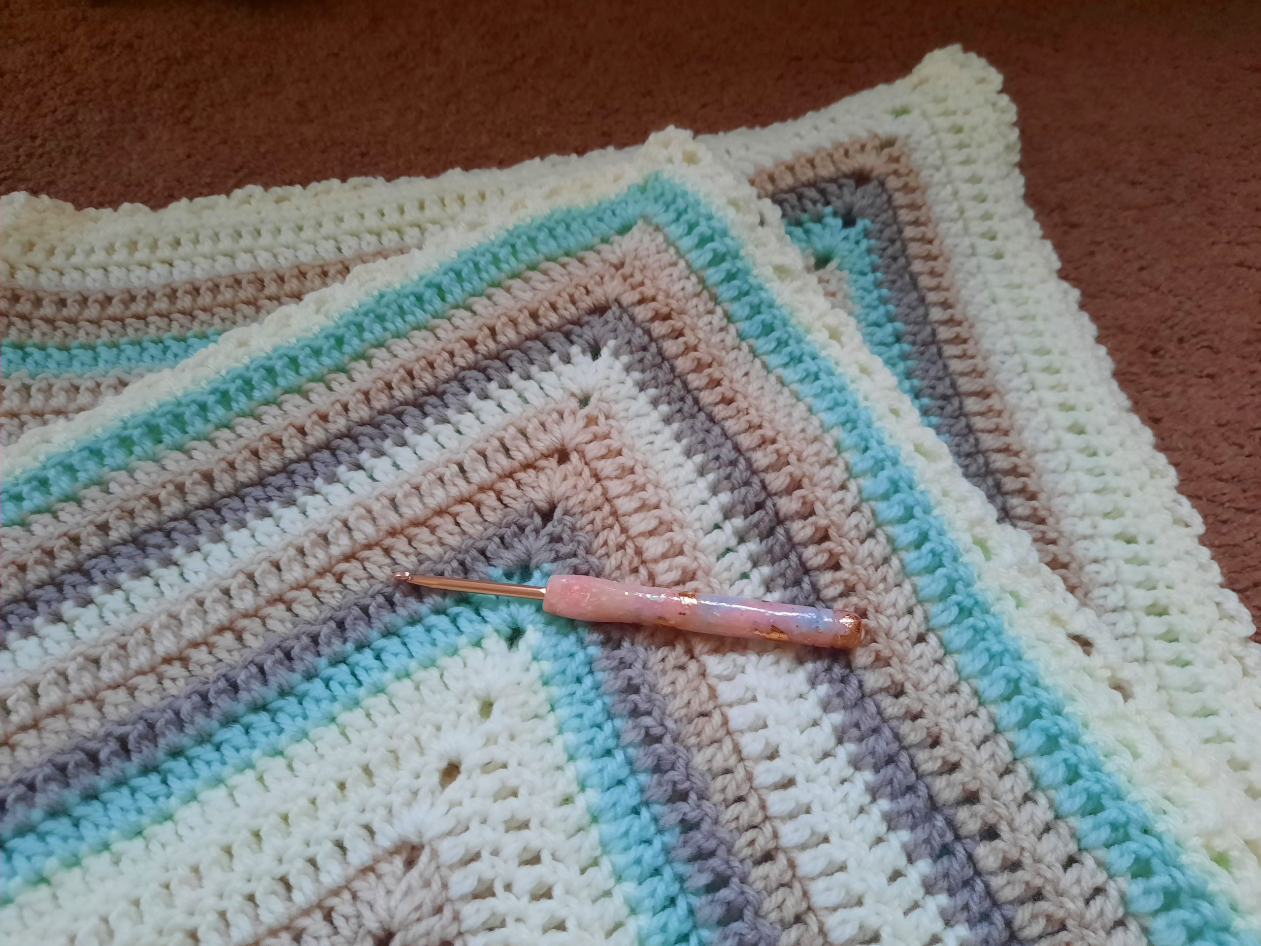 Crochet a baby blanket