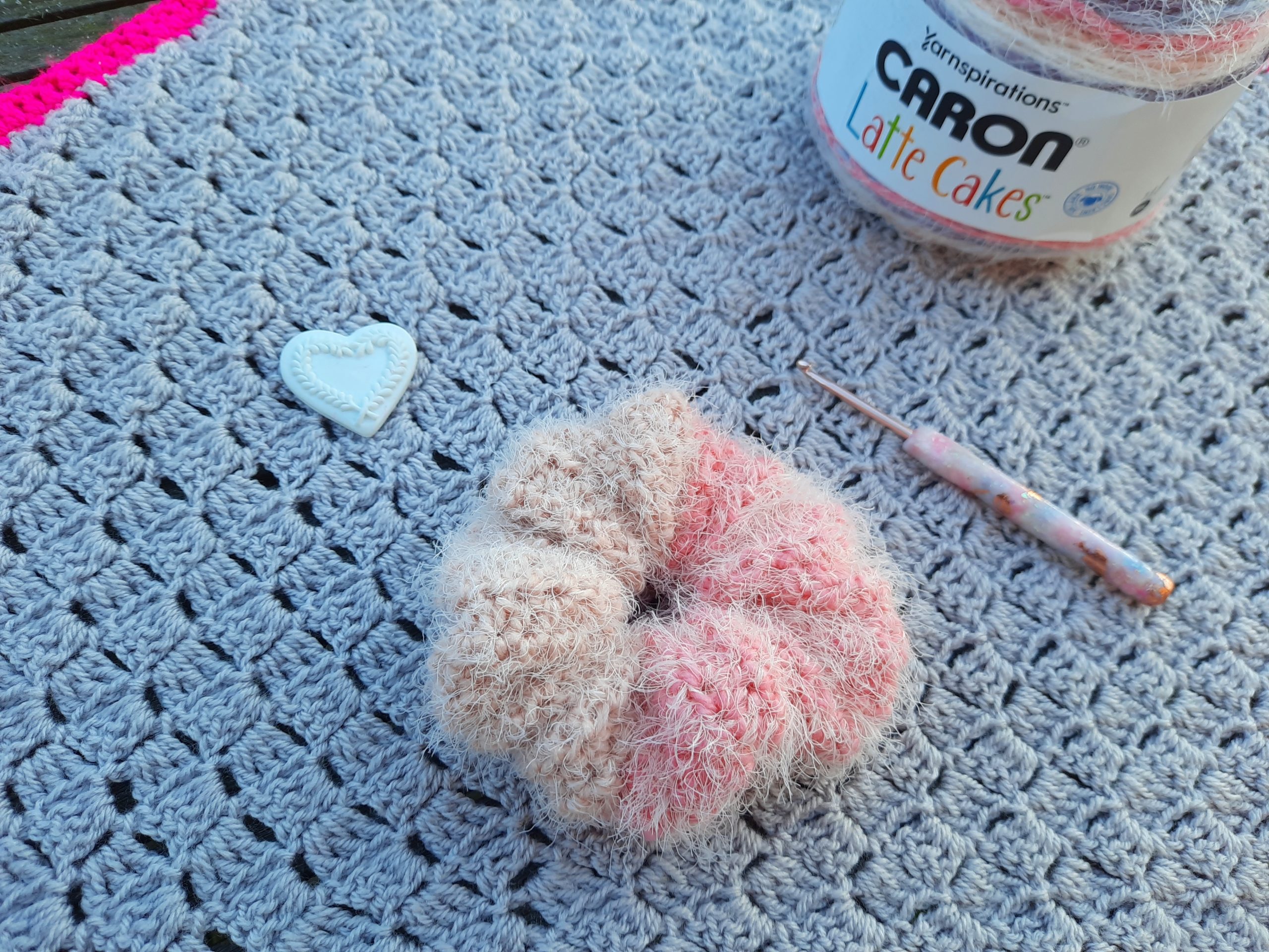 Crochet Easy Fluffy Scrunchie