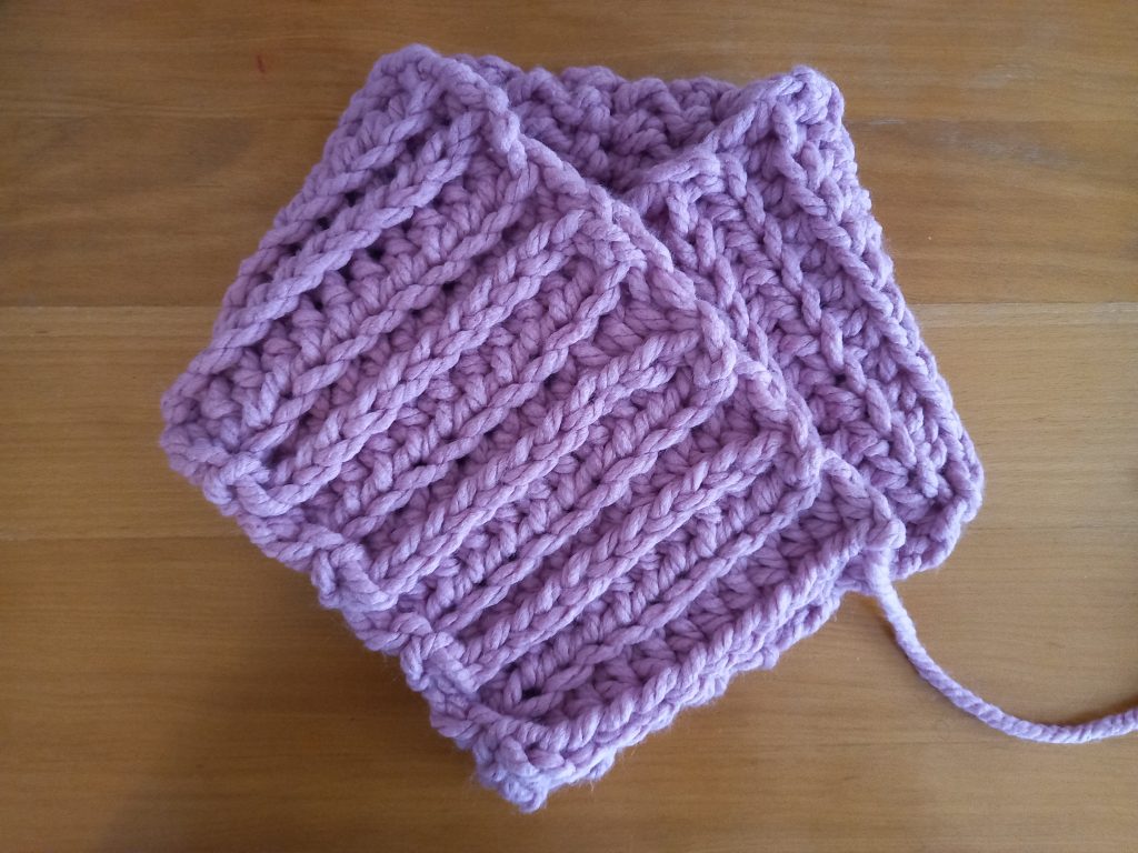 Crochet Dusty Pink Cowl Pattern