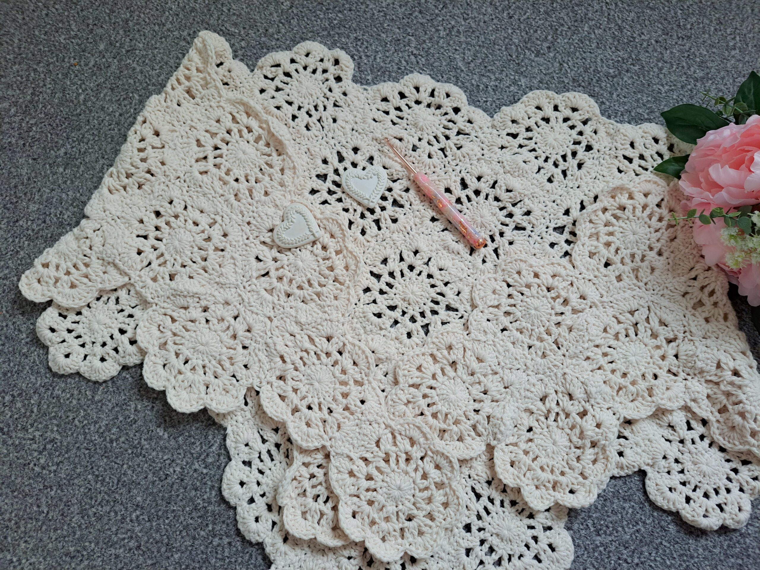 Crochet Vintage Flower Shawl Free Pattern